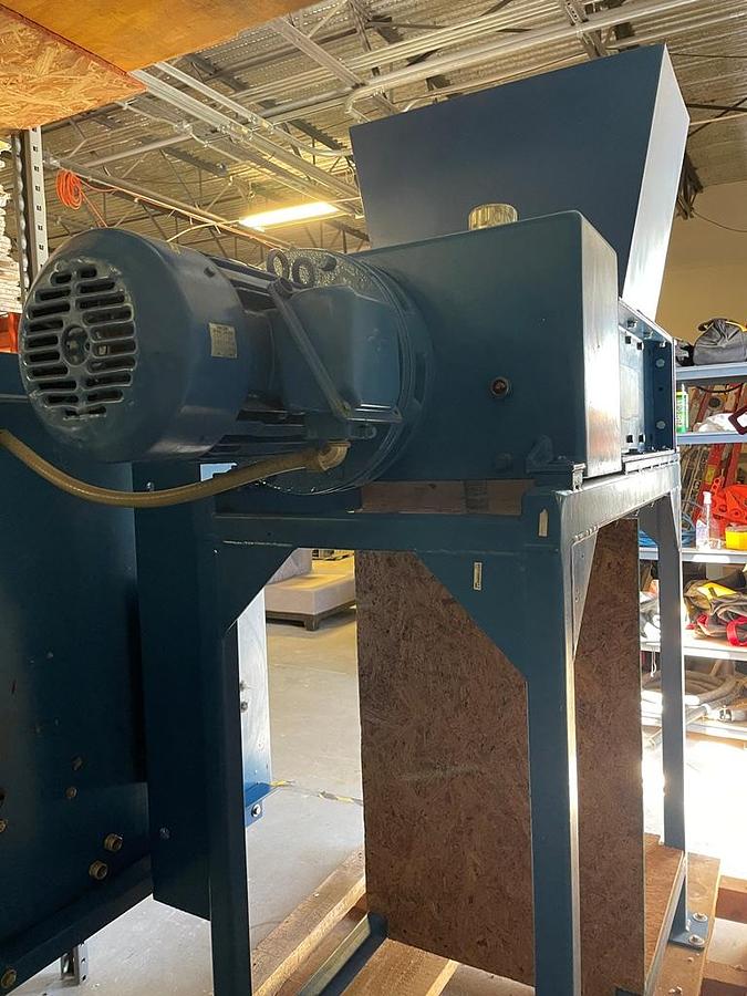 Used Shredder, 10 HP, SSI Shredding Systems Model 500E, Hopper Fed, #5991708