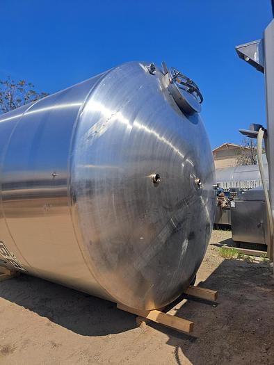 Used Tank, 6,000 Gallon, 304 Stainless Steel, 10' x 10'6", Dish Bottom, #5991368