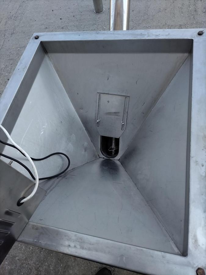 Used Conveyor, Screw, 4” x 91", Stainless Steel, Incline, 64.5" Discharge, #5991501