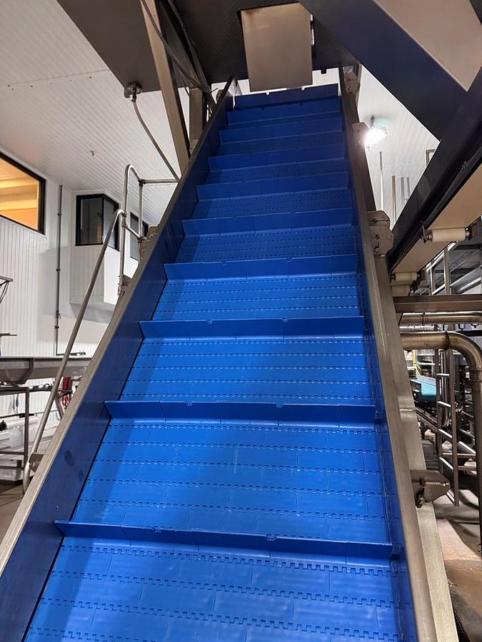 Used Elevator, Z-Frame, 30" wide, 30" feed, 12' incline, 30" discharge, Washdown, #5991844