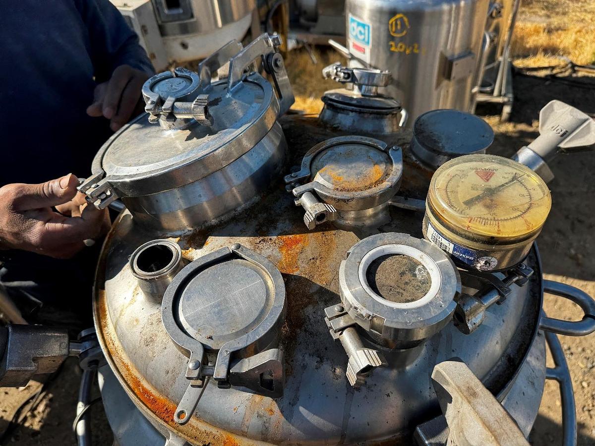 Used Tank, 26 Gallon (100 Liter), DCI, Stainless Steel, Fermenter, #5991467