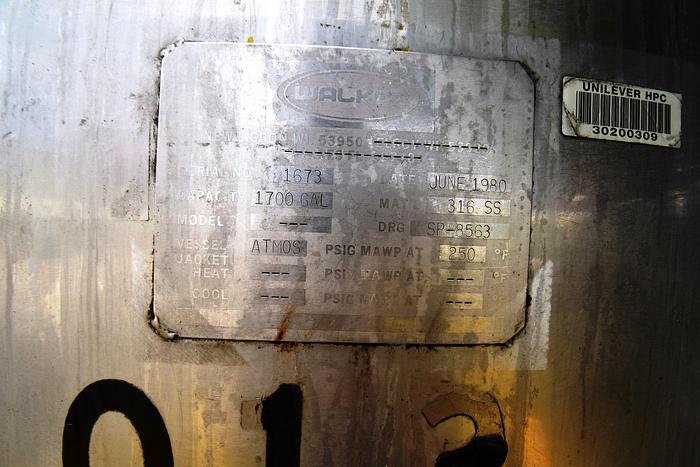 Used Tank, 1,700 Gallon, 316 Stainless Steel, Agitated, Walker, #5990990