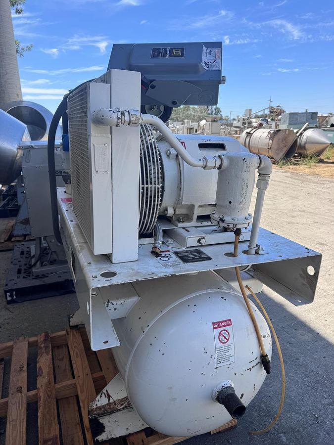 Used Compressor, Air, 25 HP, Rotary Screw, Gardner Denver, 125 PSI, Receiver Tank, #5991878
