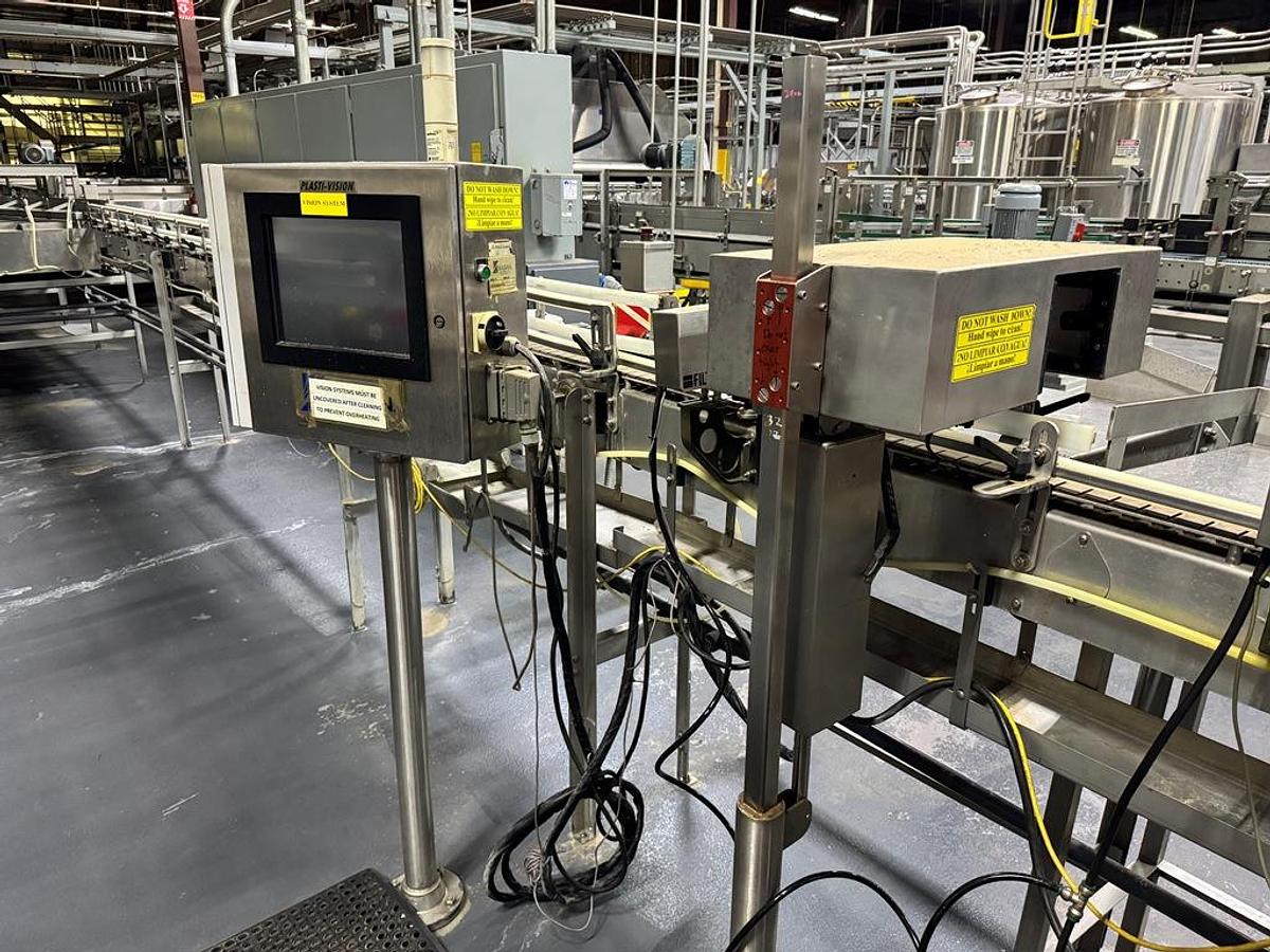 Used Bottling Line, 600–800 BPM, US Bottlers Filler, Sidel Labeler, Kisters TSP100V Shrink Wrapper, #5991609