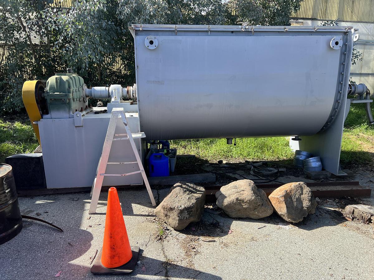 Used Mixer, Ribbon, 200 CF, Stainless Steel, Jacketed, Hollow Ribbons