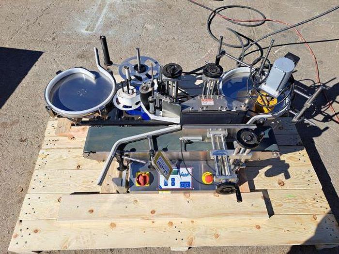 Used Labeler, Pressure Sensitive, Accutek, Mdl 24-SPS-104, Accumulation Tables #S744787