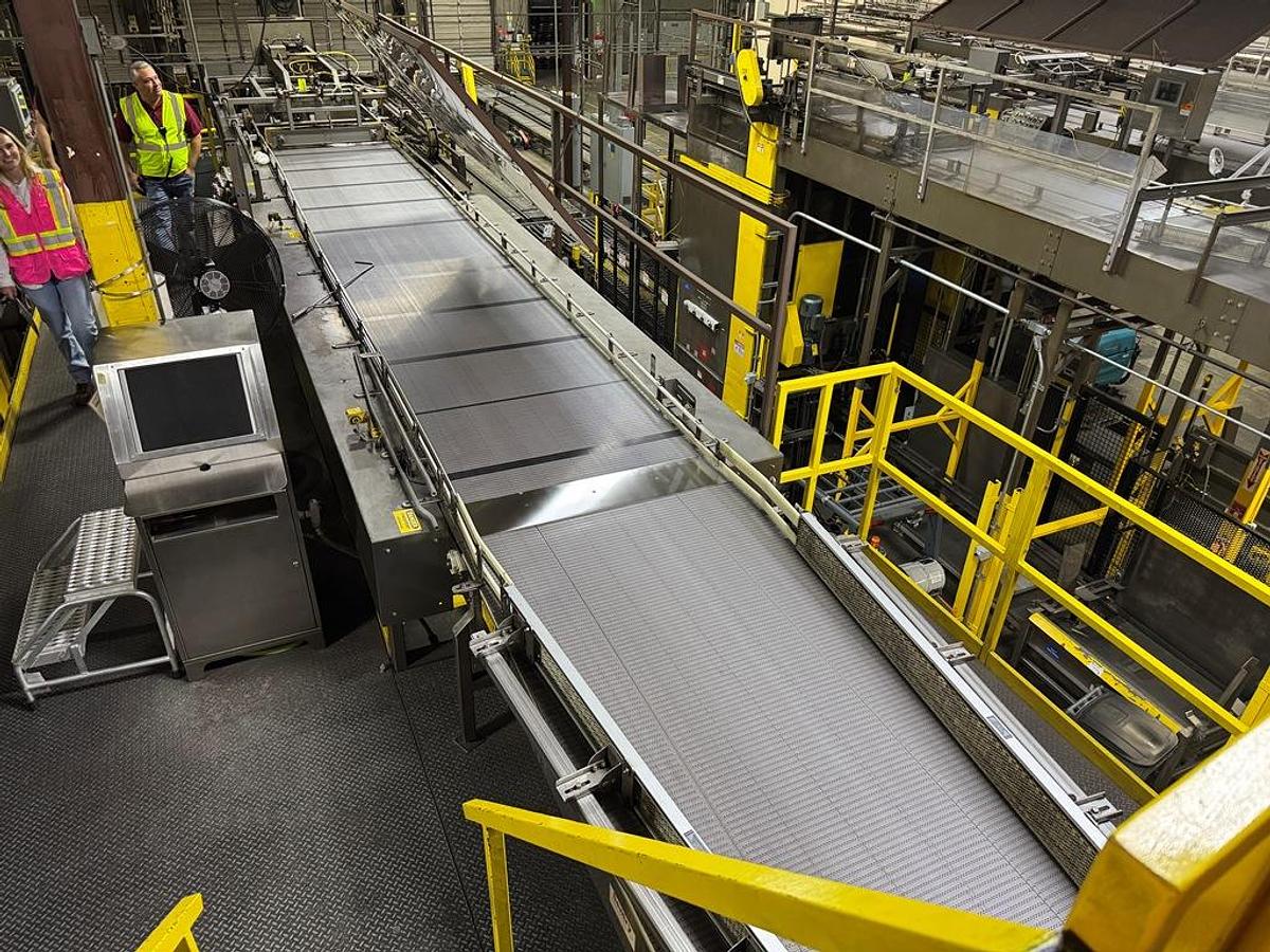 Used Bottling Line, 600–800 BPM, US Bottlers Filler, Sidel Labeler, Kisters TSP100V Shrink Wrapper, #5991609