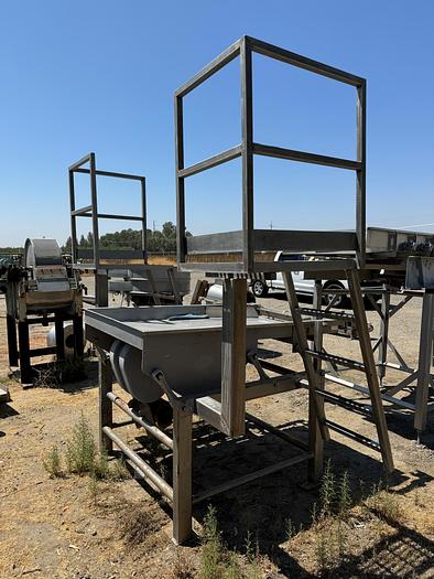 Used Feeder, Vibratory, 48" x 7', Stainless Steel, Key, #5861445