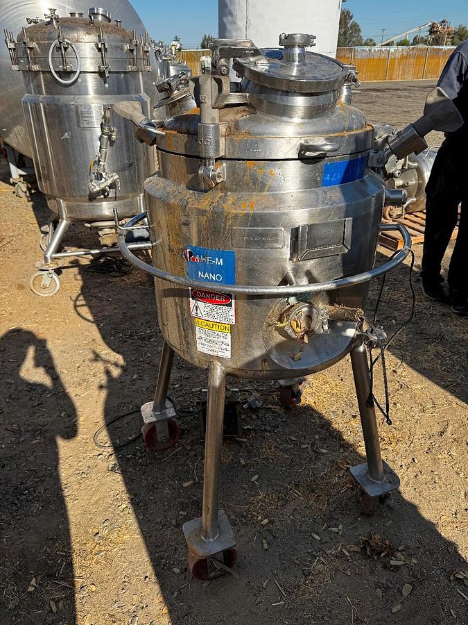 Used Tank, 26 Gallon (100 Liter), DCI, Stainless Steel, Fermenter, #5991467