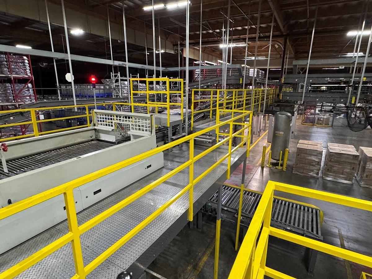 Used Bottling Line, 400 BPM, US Bottlers Filler, Krones Labelers, Fuji Intersleeve, Kisters Packer, #5991610