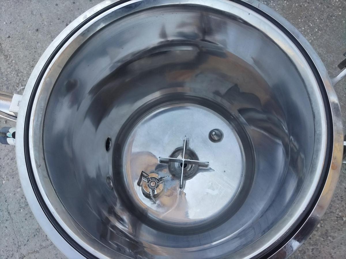 Used Tank, 13.2 Gallon (50 Liter), Pure-Flo Precision, Jacketed, Agitated, 316 Stainless, 15 PSI, #5991453