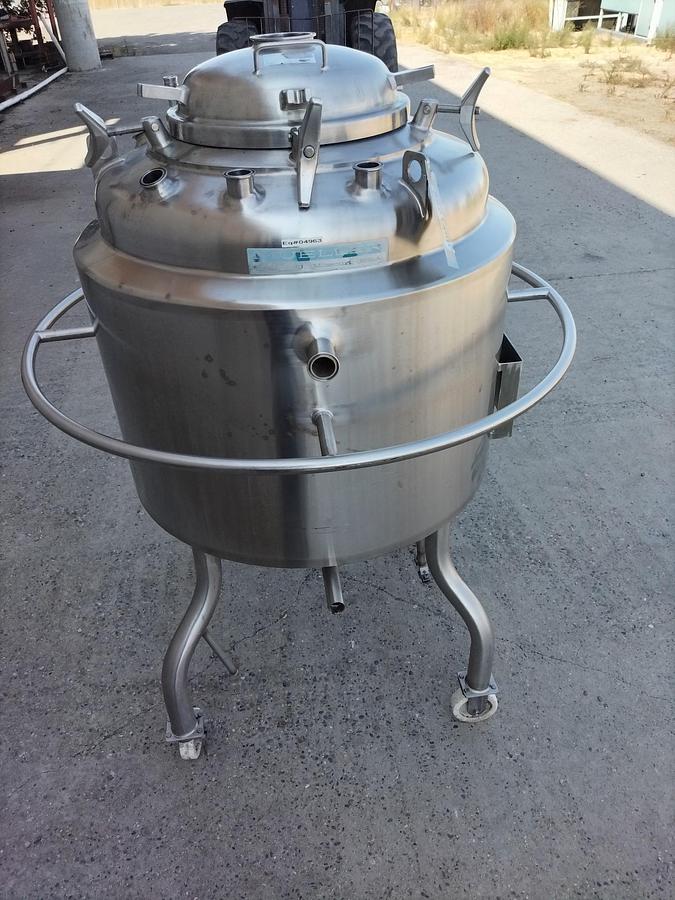 Used Tank, 98 Gallon (370 Liter), Jacketed, Stainless Steel, Mueller, 30 PSI / FV, #5991489