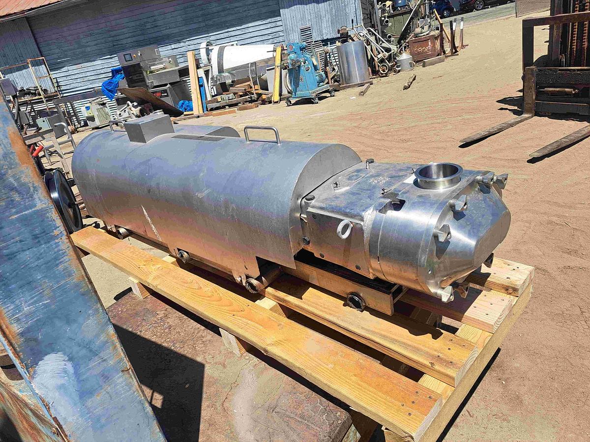 Used Pump, Positive Displacement, Waukesha Cherry-Burrell Model 220U2, 30 HP, 4" #5991944