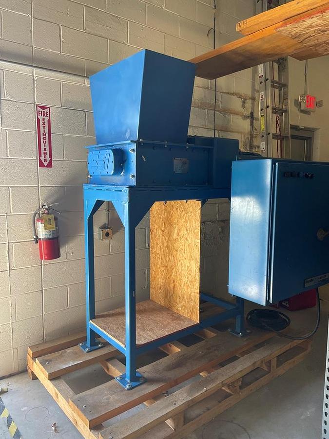 Used Shredder, 10 HP, SSI Shredding Systems Model 500E, Hopper Fed, #5991708