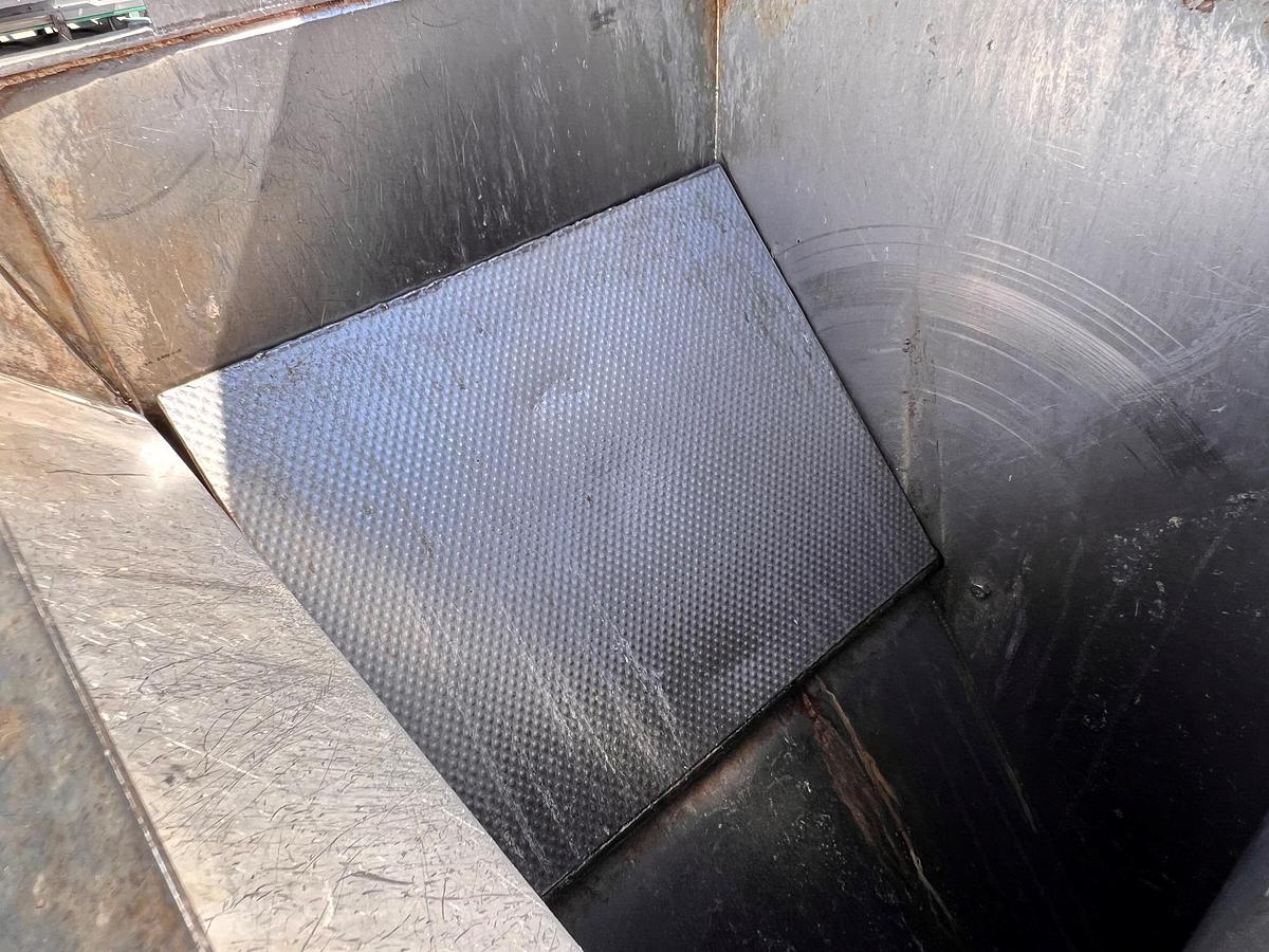 Used Hopper, Feed Hopper, Dual Discharge w/ Gate, Stainless Steel, Sound Ocean Metal Fabricators, #5991527