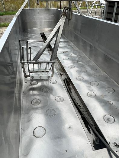 Used 1,000 Gallon Round-End Stainless Steel Cheese Vat with Bottom Jacket and Agitator #S744995