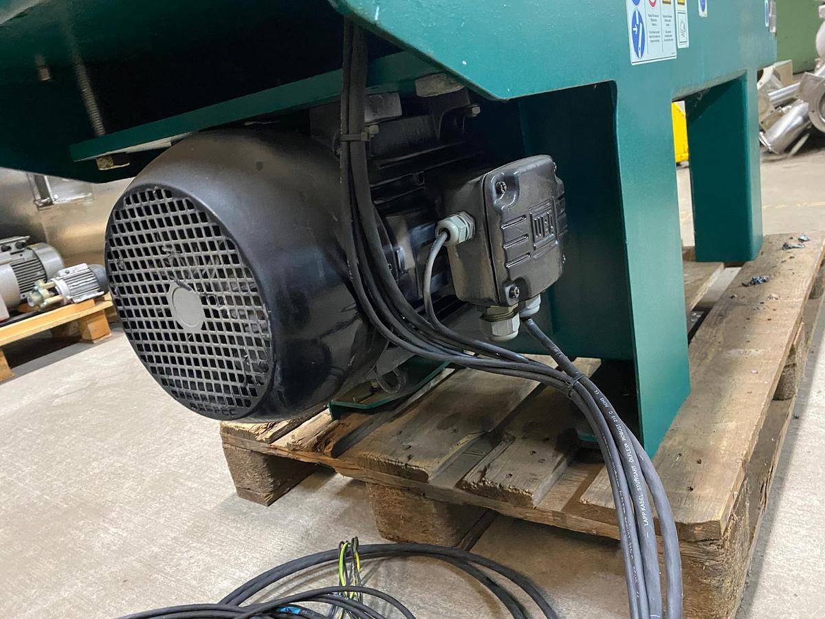 Used Centrifuge, Decanter, GEA, Westfalia Model UCD 205-00-02/32, 5,500 RPM, Control Cabinet, #5992013