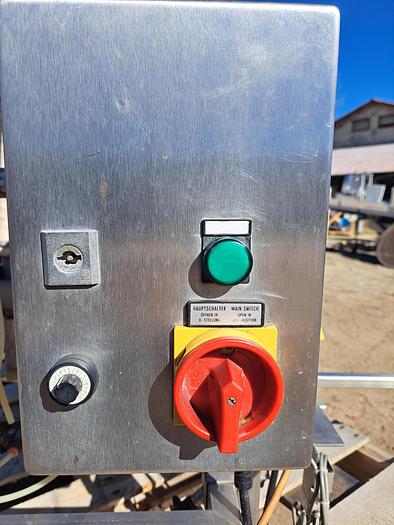 Used Filler, Stainless steel, 3 Head, Liquid Juice, 100 Pounds. #C745399