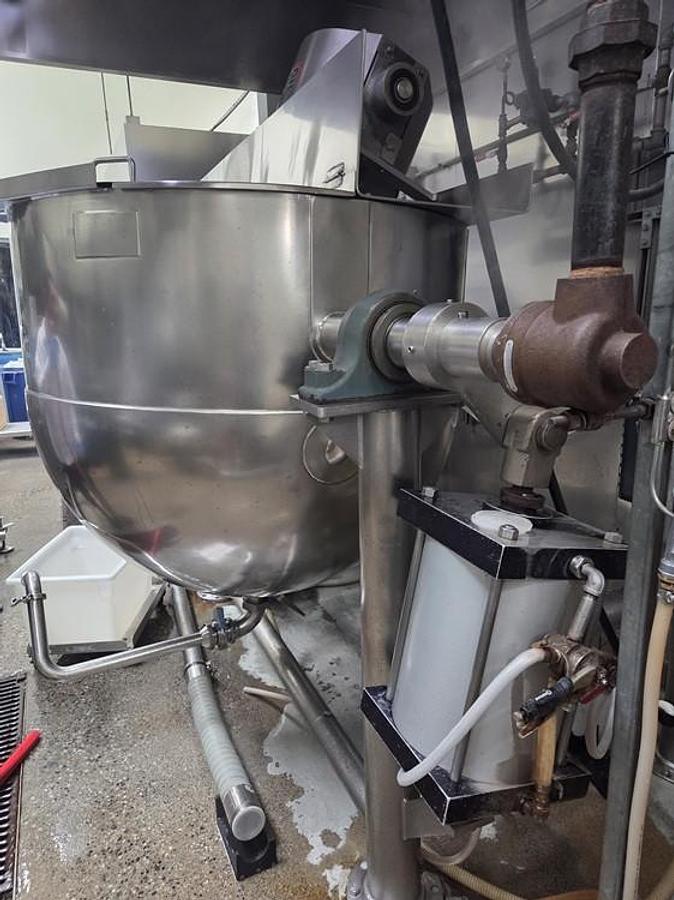 Used Kettle, 300 Gallon, Lee Industries, Stainless Steel, Agitated, #5991805