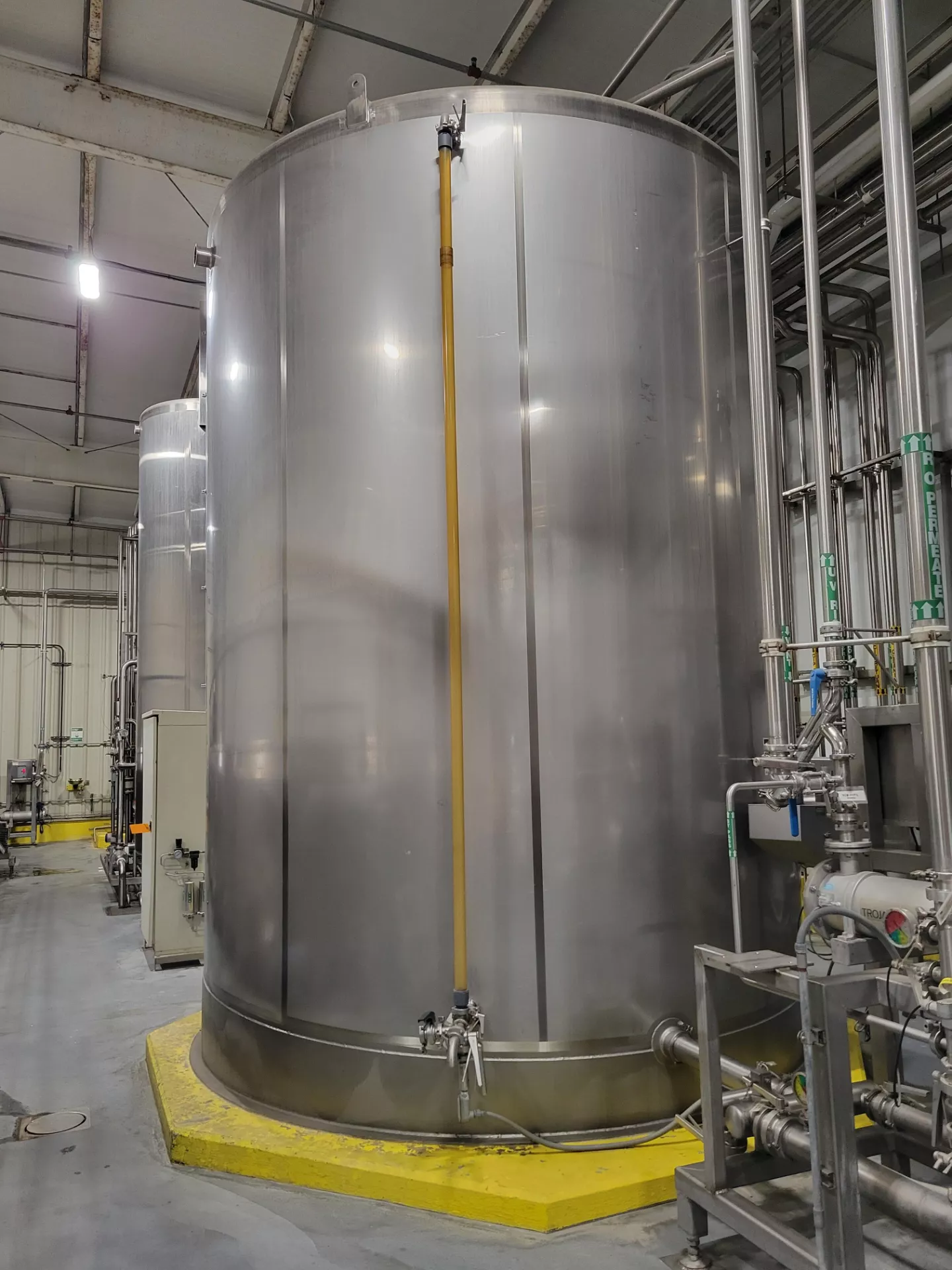 Used Tank, 10,000 Gallon, Stainless Steel, RO Permeate Storage Tank, Mueller, 11' Diameter x 15' Straight Side, #5991776