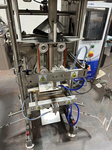 Used Filler, Form,Fill&Seal, Weighpack, Vertek 800, 60 BPM #