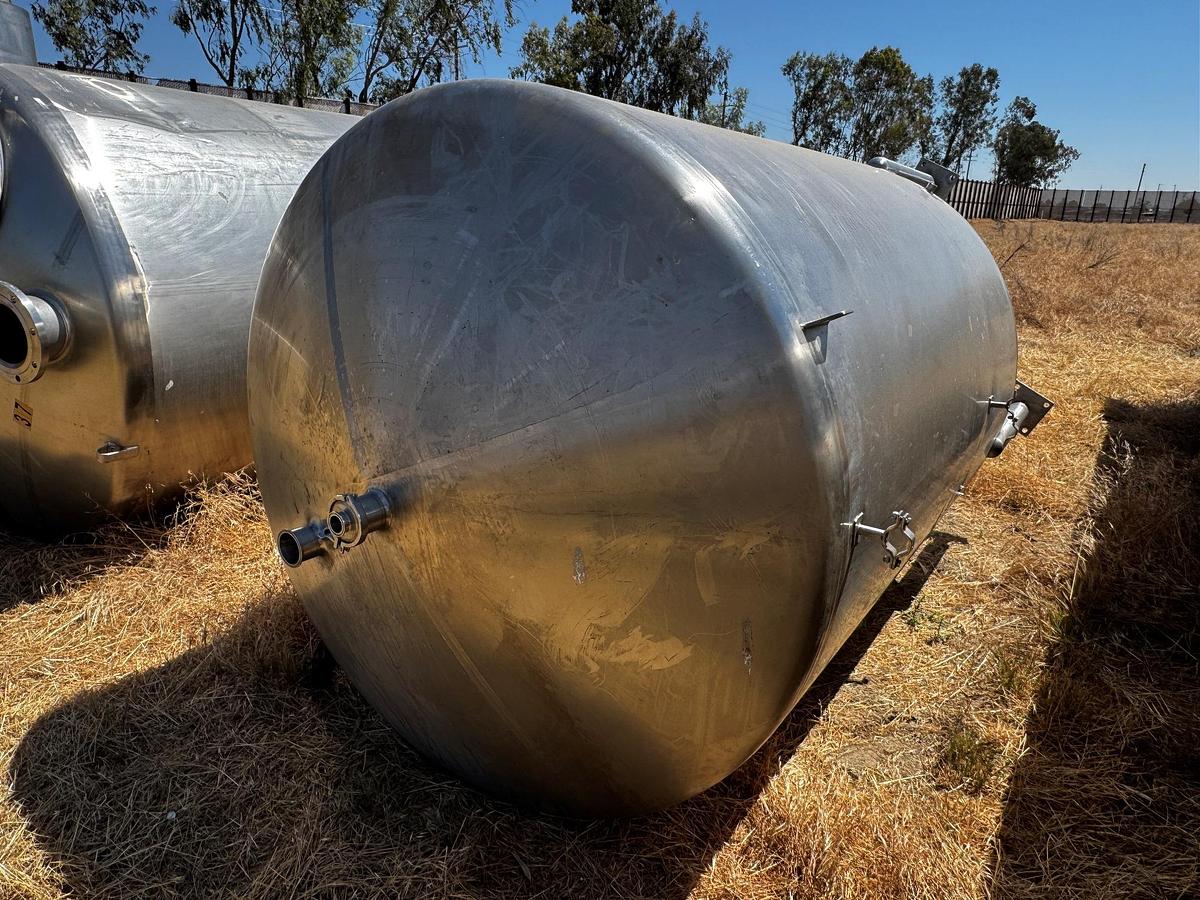 Used Tank, 1,500 Gallon, Stainless Steel, Vertical, Cherry-Burrell #5991406