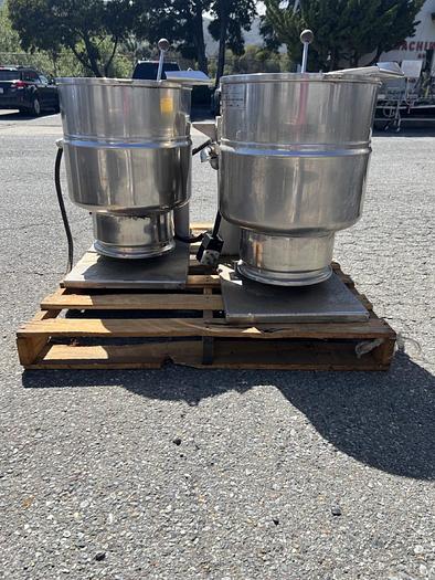 Used Kettle, 10 Gallon, Electric, Tilt, Groen, Model TDB-40 #C745101