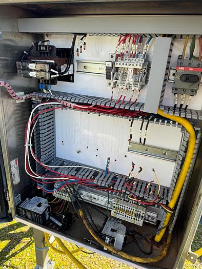 Used Slicer, Tip and Tail Cutter, Topper, F.I.R.M. Inc., 16" Wide Belt, 12" Blade - #5355506