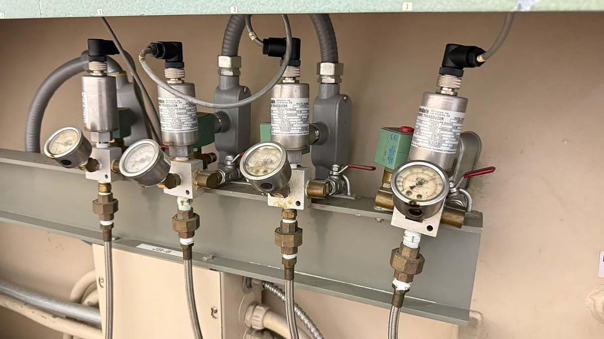 Used Autoclave, 46.75" x 110", 220 PSI, Electrically Heated, Melco Steel, #5991523