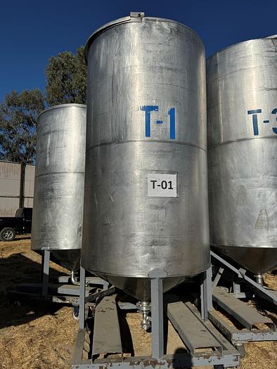 Used Tank, 750 Gallon, 316 Stainless Steel, Cone Bottom, 4' x 8', #5990992