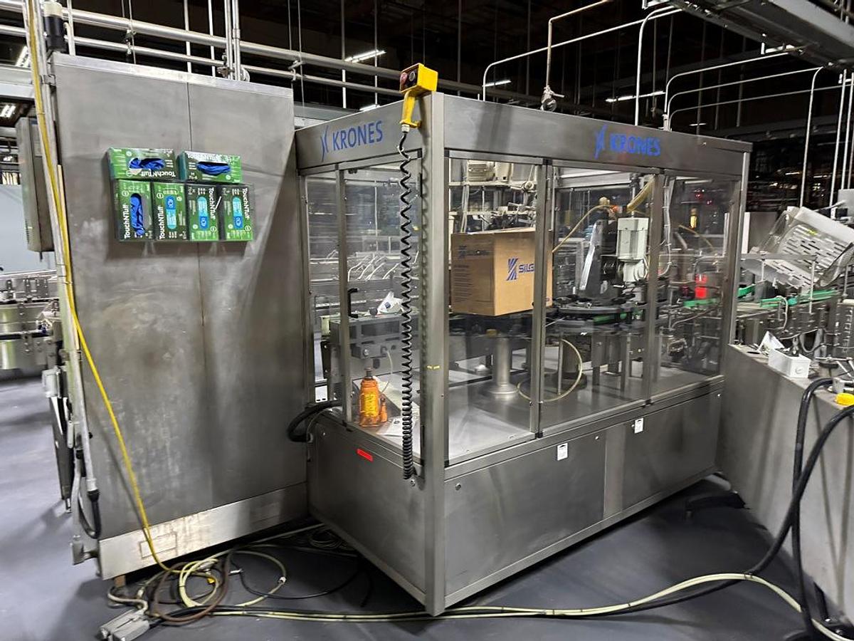 Used Bottling Line, 400 BPM, US Bottlers Filler, Krones Labelers, Fuji Intersleeve, Kisters Packer, #5991610