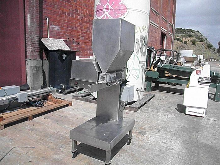 Used Filler, Piston, 6-Head, Depositor, Stainless Steel, #S739761