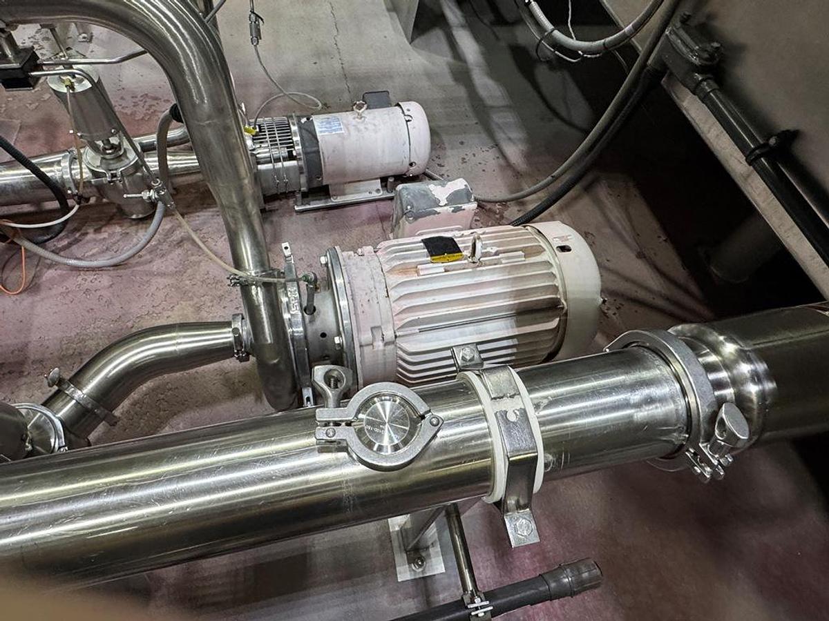 Used Bottling Line, 600–800 BPM, PET, US Bottlers Filler, Sidel Labeler, Kisters Shrink Wrapper, #5991608