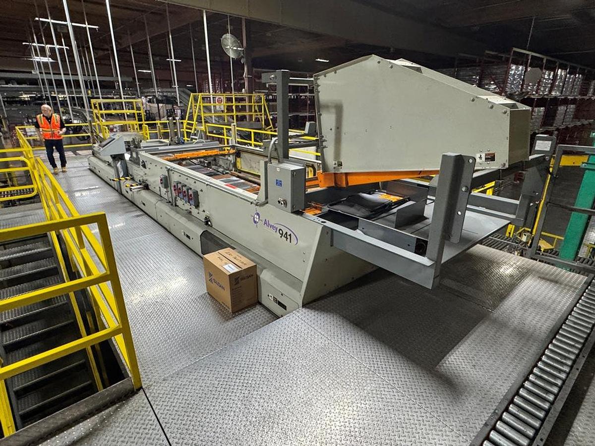 Used Bottling Line, 600–800 BPM, PET, US Bottlers Filler, Sidel Labeler, Kisters Shrink Wrapper, #5991608