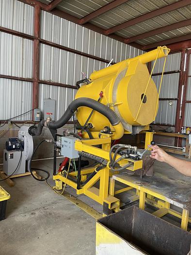 Used LT-400 hydraulic tilt furnaces w/blowers #3602840