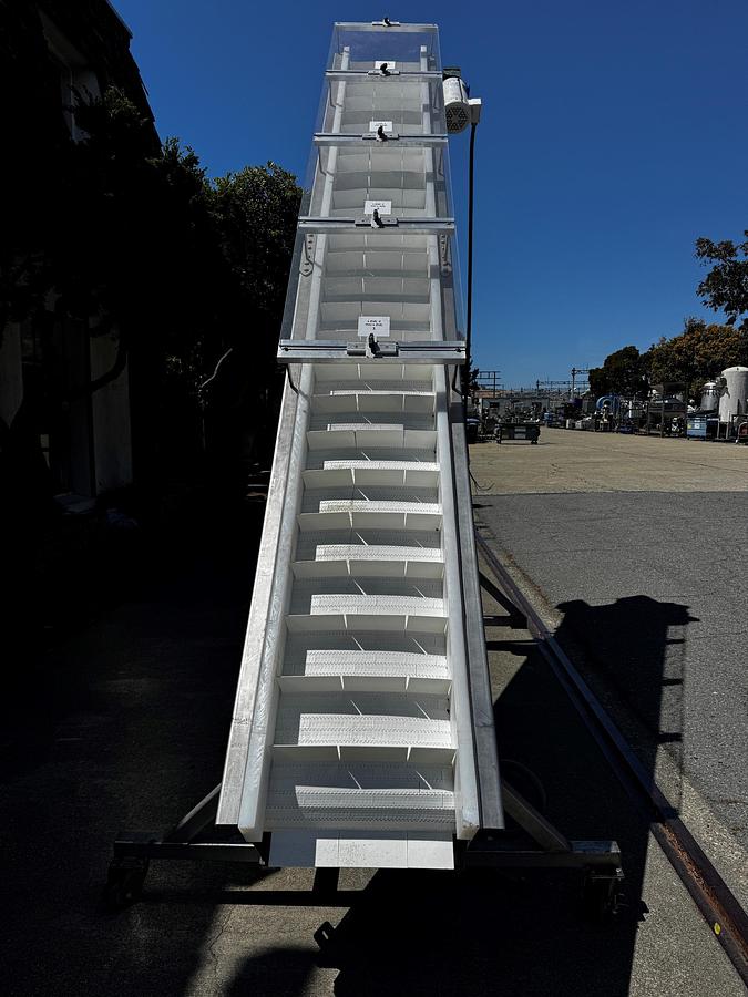 Used Conveyor, Belt, 16-1/2"W x 15'L, Incline, Cleated, Stainless Steel, #