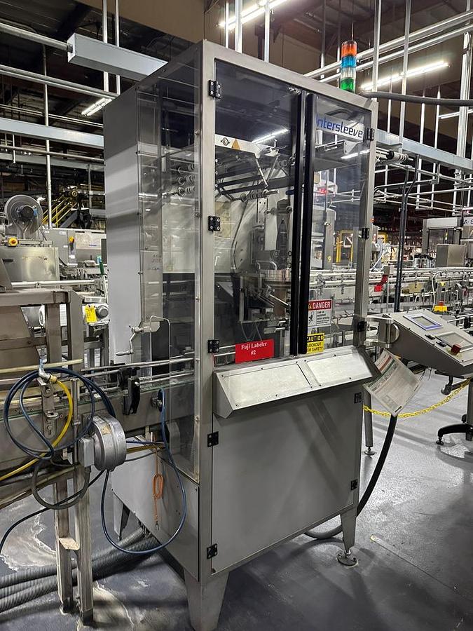 Used Bottling Line, 400 BPM, US Bottlers Filler, Krones Labelers, Fuji Intersleeve, Kisters Packer, #5991610