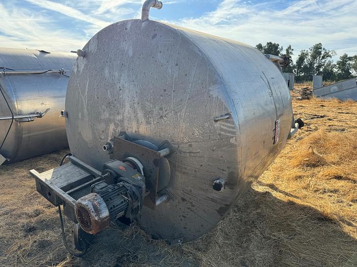 Used Tank, 1,700 Gallon, 316 Stainless Steel, Agitated, Dish Bottom, #5991036