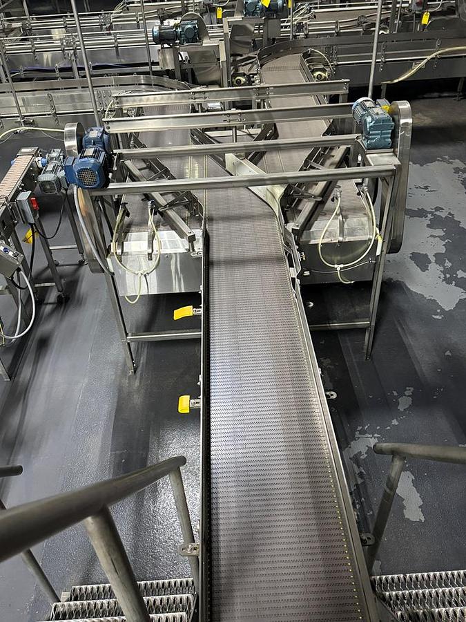 Used Bottling Line, 400 BPM, US Bottlers Filler, Krones Labelers, Fuji Intersleeve, Kisters Packer, #5991610