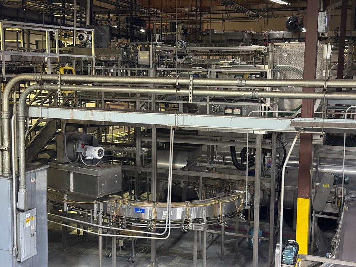 Used Bottling Line, 600–800 BPM, US Bottlers Filler, Sidel Labeler, Kisters TSP100V Shrink Wrapper, #5991609