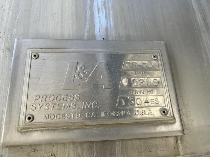 Used Tank, 2,000 Gallon, Stainless, 6'x11', Cone Bottom #S744052