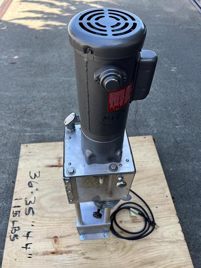 Used Can Seamer, Dixie model 25D Direct Drive Double Can Seamer #S745114