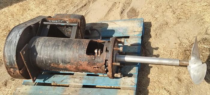 Used Tank, 2,000 Gallon, Stainless Steel, Agitated, 6' X 10' #S745308