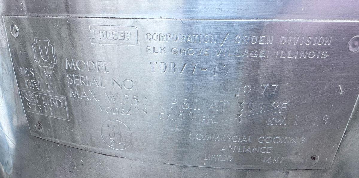Used Kettle, 10 Gallon, Groen, Electric, Jacketed, Scraper Agitated, Tilting, Model TDB/7-10, #