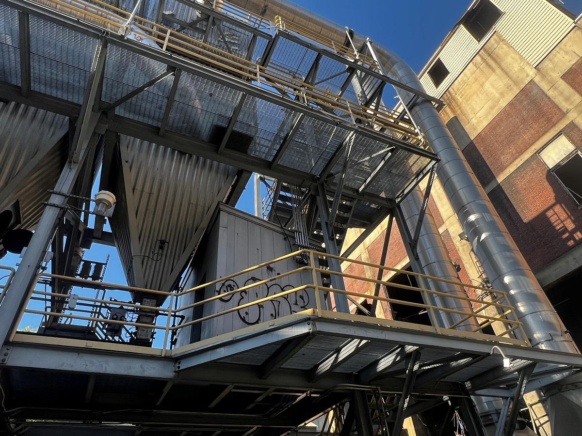 Used Dust Collector, 4,500 SF, 50,000 CFM, High Temp, Insulated, #5991542