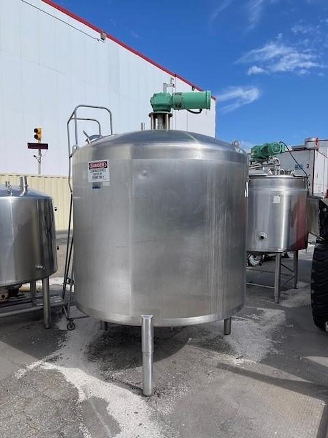 Used Tank, 1,000 Gallon, APV Crepaco, Single Wall, Agitated, Stainless Steel, #5991447