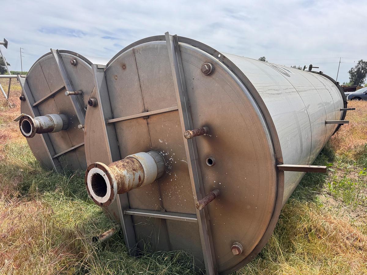 Used Tank, 4,200 Gallon, Stainless Steel, 6' Dia x 20' H, Valley Foundry, UL rated, #5991324