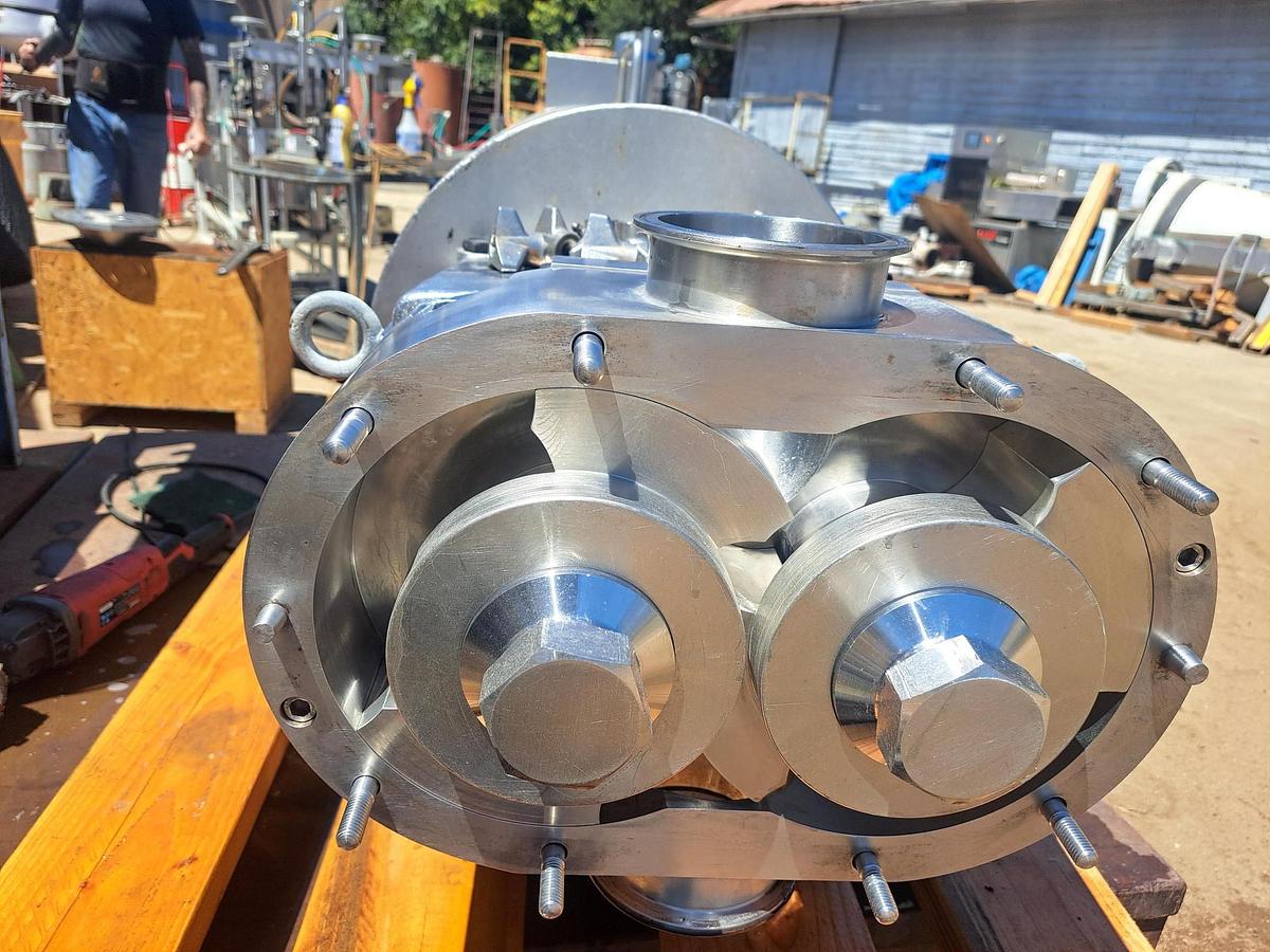 Used Pump, Positive Displacement, Waukesha Cherry-Burrell Model 220U2, 30 HP, 4" #5991944