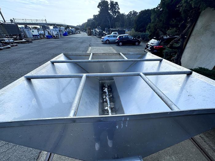 Used Hopper, 50 CF, Stainless Steel, Auger Discharge, #5990981