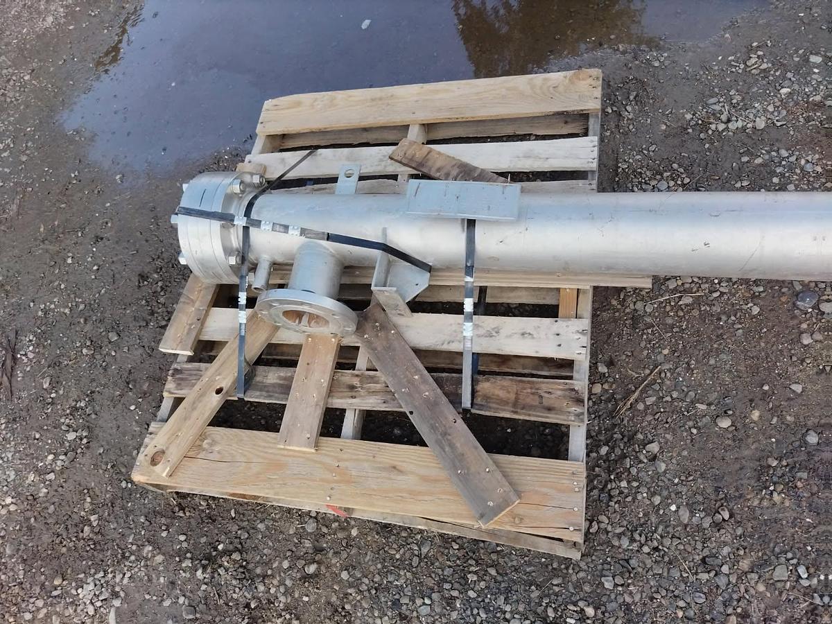 Used Heat Exchanger, Shell & Tube, 100 SF, S/st, 150 PSI, B #S743656